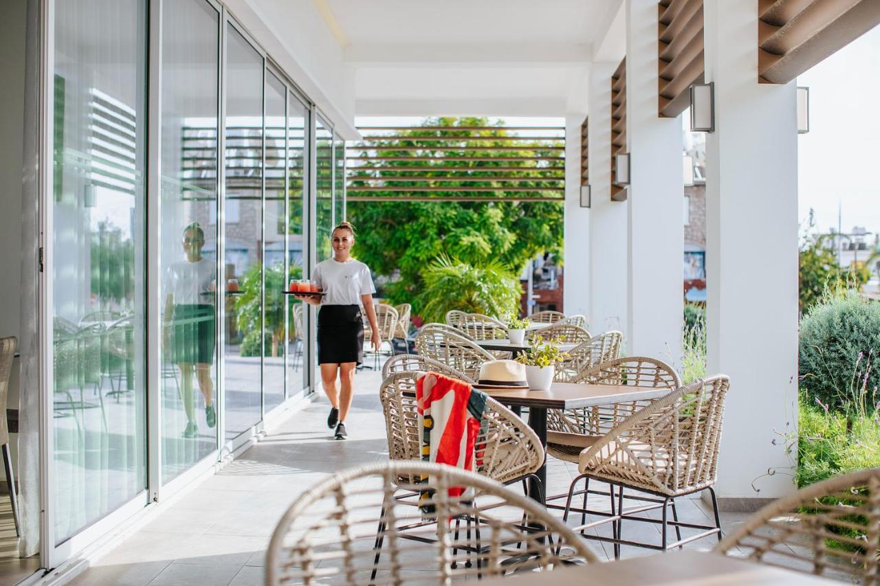 Sofianna Resort & Spa Paphos ภายนอก รูปภาพ